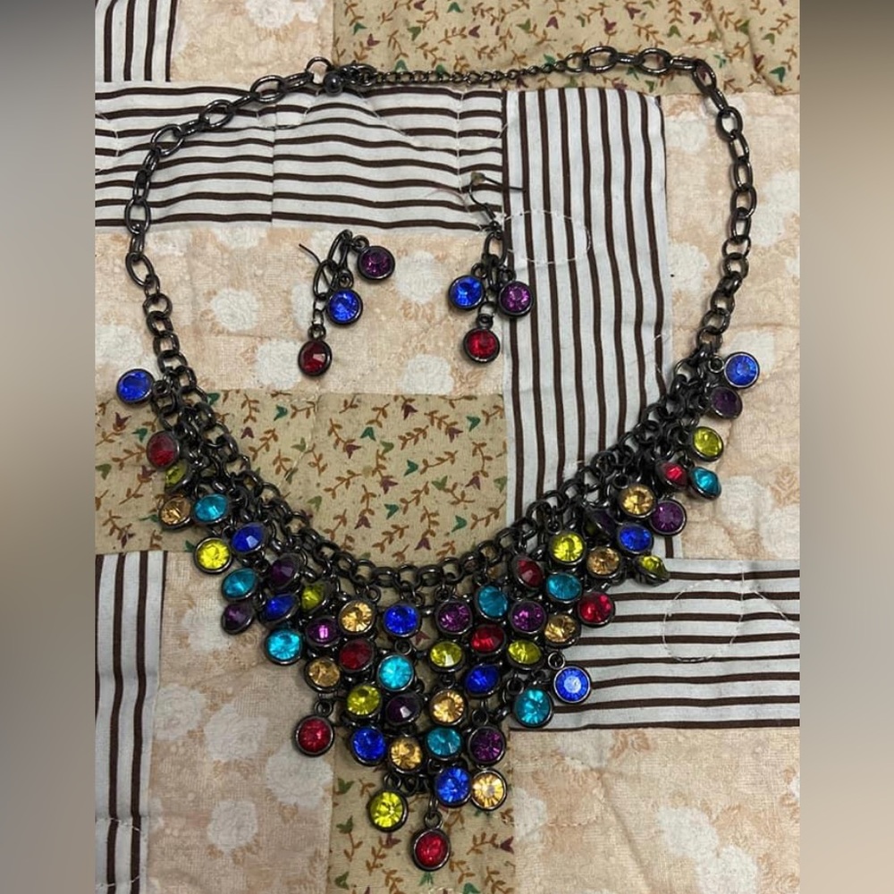 Multi colored jewels necklace and earrings